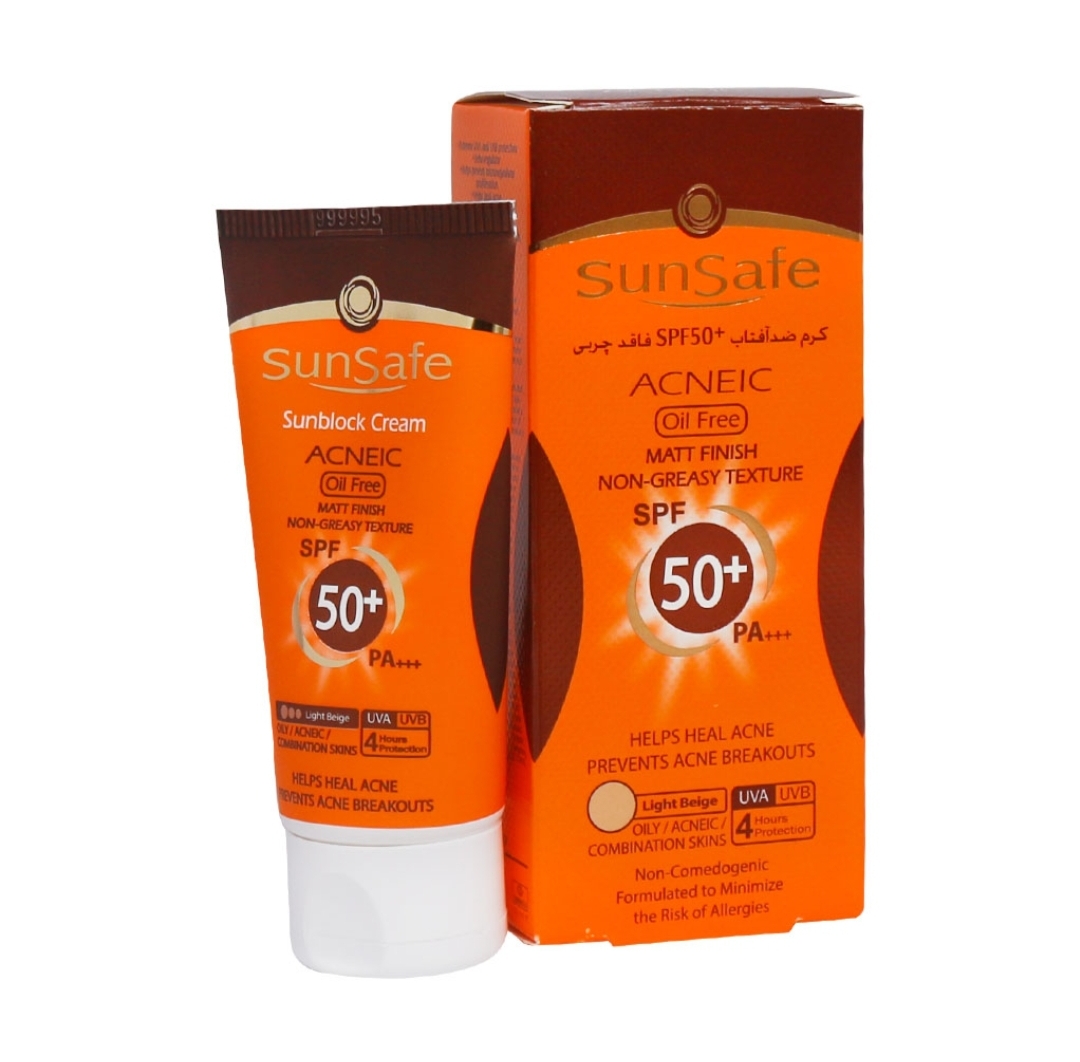 کرم ضد آفتاب SPF50 فاقد چربی بژ روشن مناسب پوست چرب و آکنه ای سان سیف